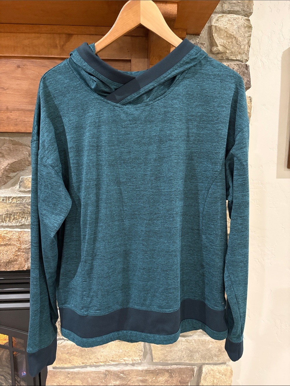 Mondetta Performance + Luxury Dk Teal Hooded Pullover with Contrast Trim Medium